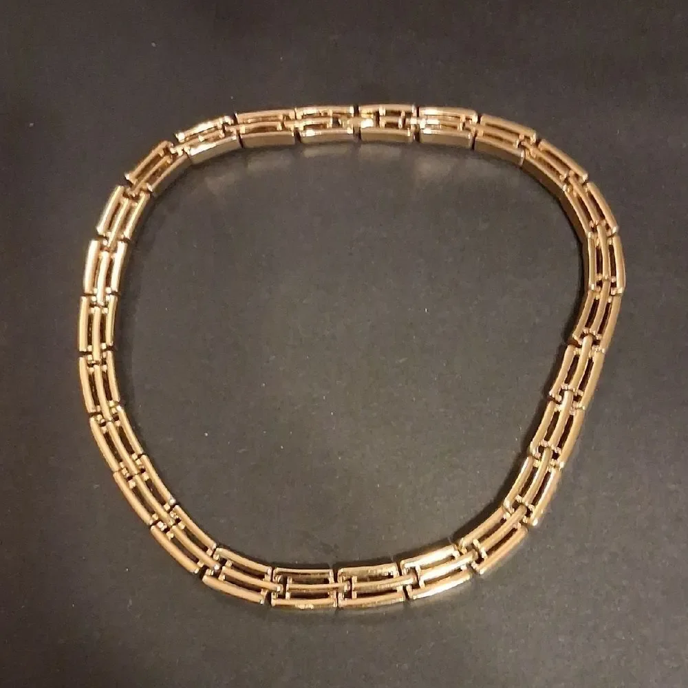 Napier 1980's Gold Tone Brick Link Necklace Womens Excellent Condition